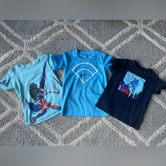 Toddler boys brand name t-shirts - Picture 2 of 3